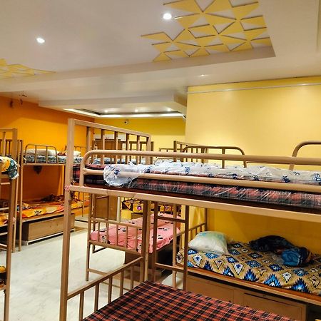 Sri Durga Jatri Nibasa Hostel Brahmapur ภายนอก รูปภาพ