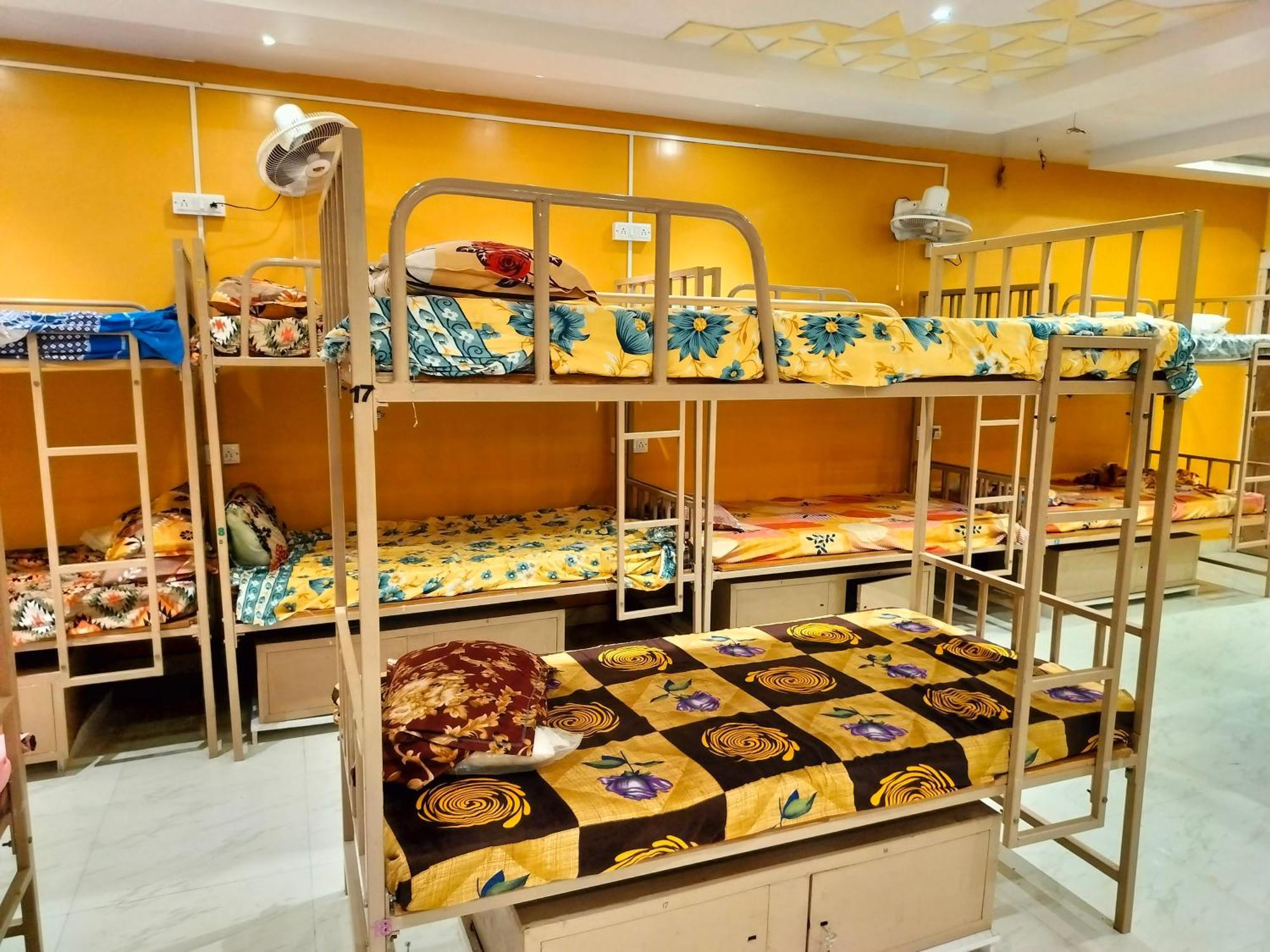 Sri Durga Jatri Nibasa Hostel Brahmapur ภายนอก รูปภาพ